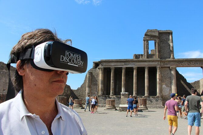 private-guided-tour-and-vr-headsets-in-the-ancient-pompeii