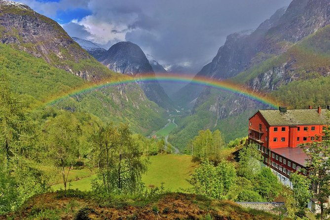 private-guided-tour-highlights-of-norway-trip-to-the-sognefjord-summer
