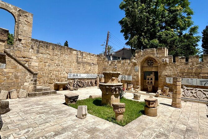 private-guided-tour-of-nikosia-oldtown-with-border-crossing