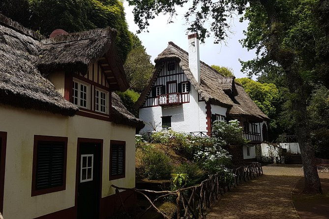 private-guided-walk-levada-caldeirao-verde