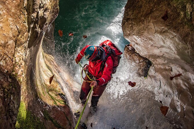private-half-day-canyoning-tour-in-gordona