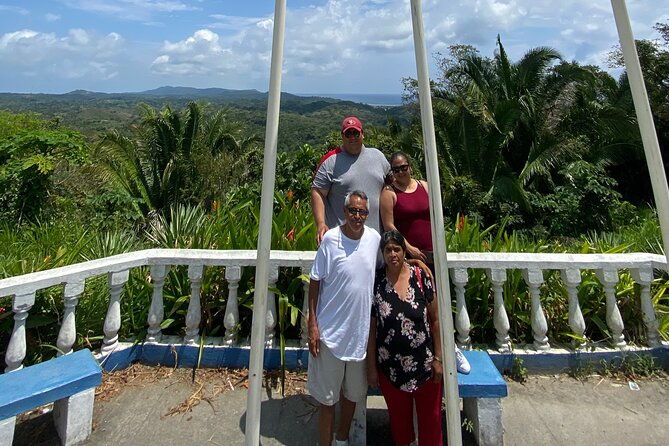 private-half-day-tour-on-the-island-of-roatan