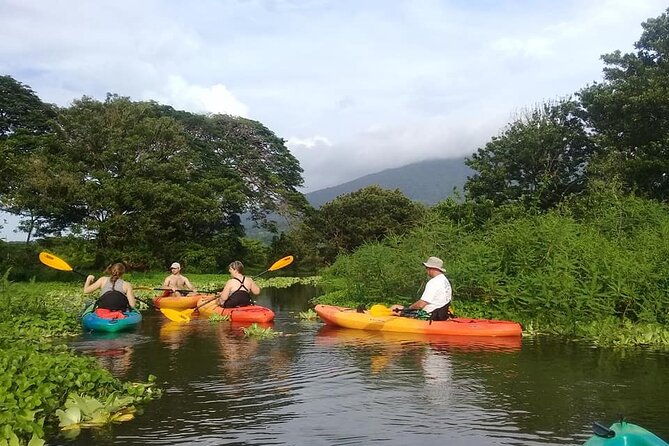 private-kayaking-experience-in-ometepe