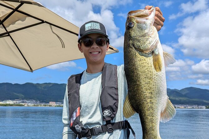 private-lake-biwa-bass-fishing-and-sightseeing