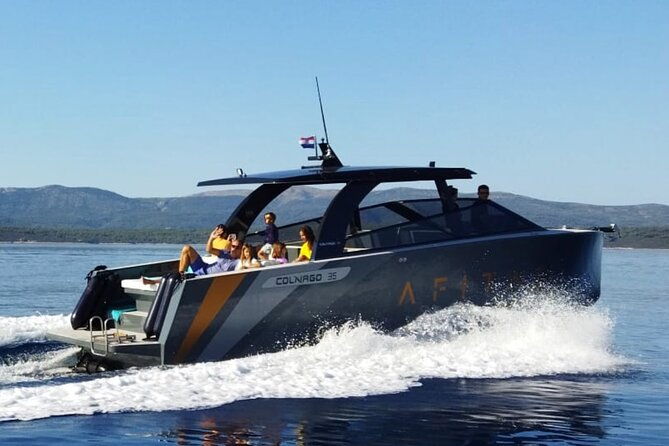 private-luxury-boat-from-hvar-brac-and-vis-destination-2