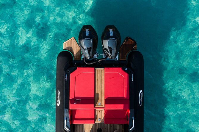 private-luxury-boat-tour-to-kimolos-poliegos