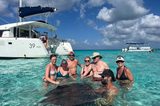 private-luxury-catamaran-tour-to-stingray-city-and-snorkel