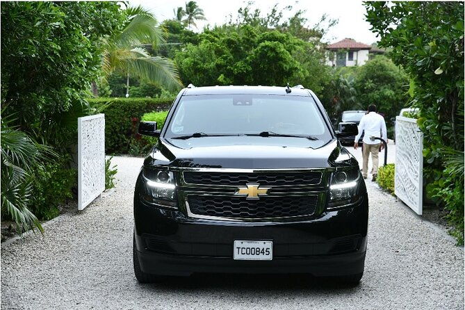 private-luxury-transfer-to-from-airport-turks-and-caicos