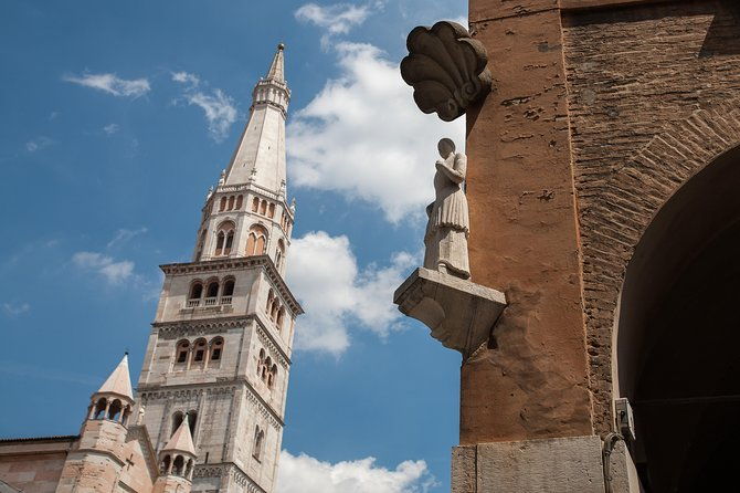 private-modena-old-town-walking-tour