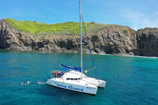 private-morning-catamaran-in-playa-flamingo