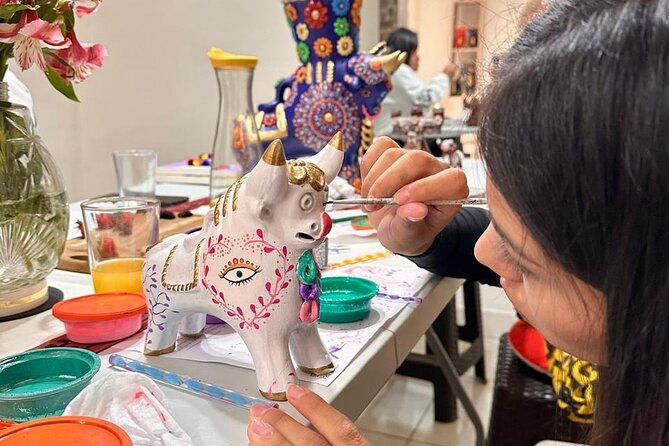 private-painting-workshop-with-wine-and-snacks