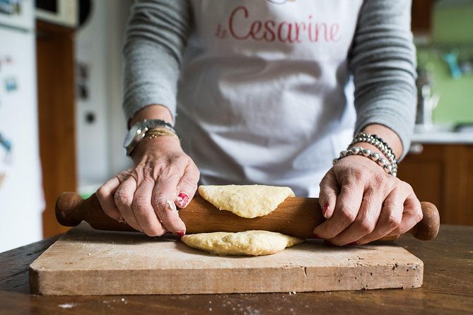 private-pasta-tiramisu-class-at-a-cesarinas-home-with-tasting-in-bergamo