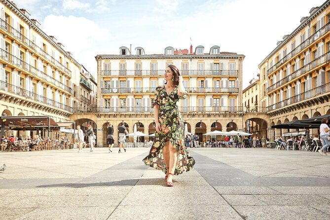 private-photo-session-with-a-professional-in-san-sebastian