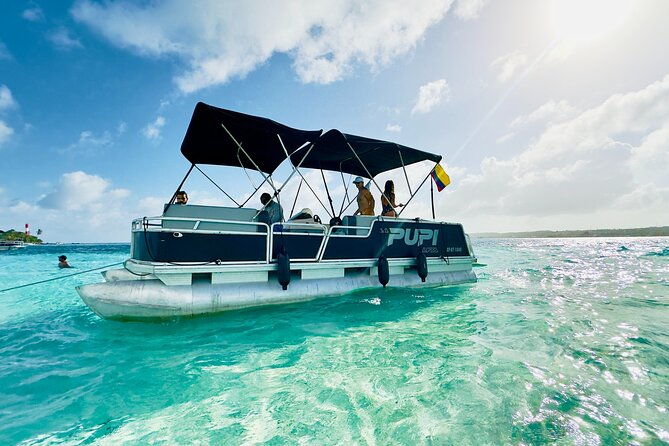 private-pontoon-tour-in-san-andres