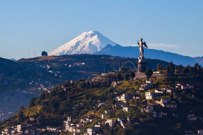 private-quito-city-tour-historical-center-equator-museum-and-pululahua-crater