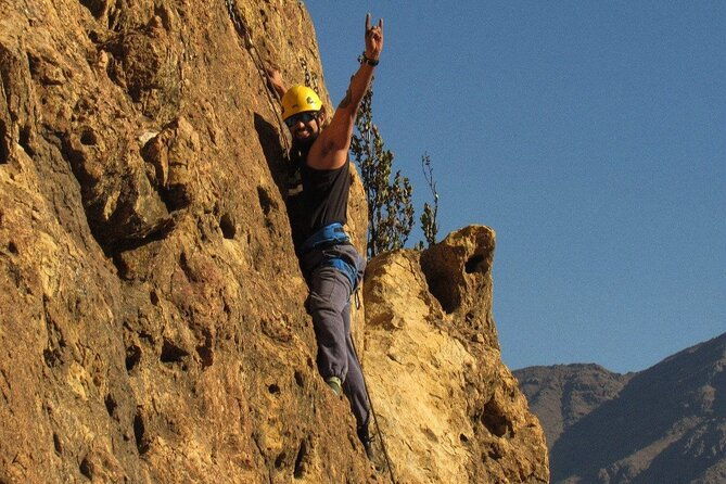 private-rock-climbing-experience-in-chile