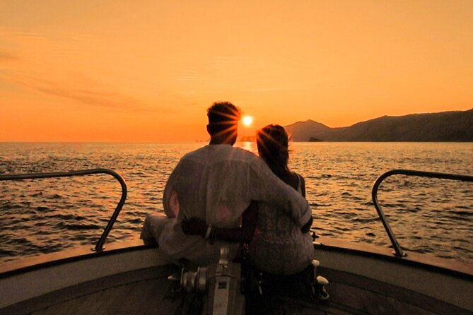 private-romantic-sunset-boat-tour-zadar-coast-with-prosecco-15h-2