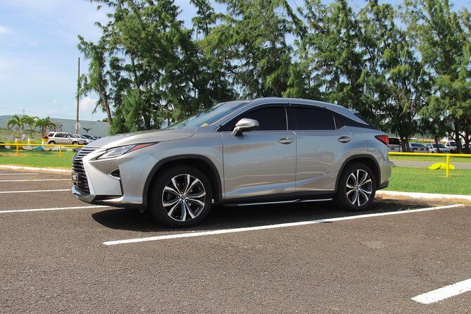 private-round-trip-airport-uvf-transfer-luxury-suv