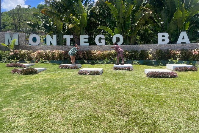 private-roundtrip-transfer-from-montego-bay-airport-to-hotel