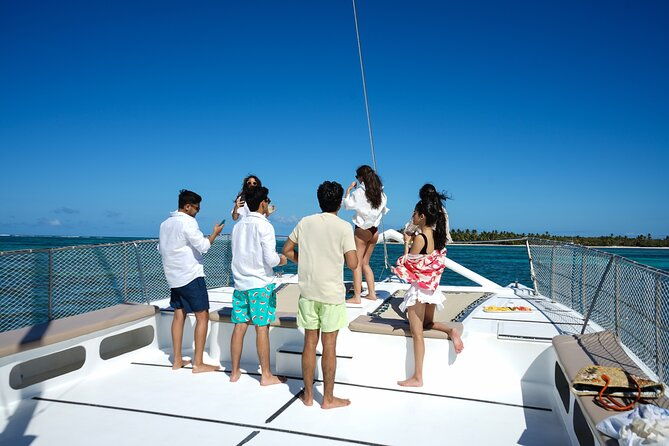 private-sailing-boat-snorkeling-at-punta-cana