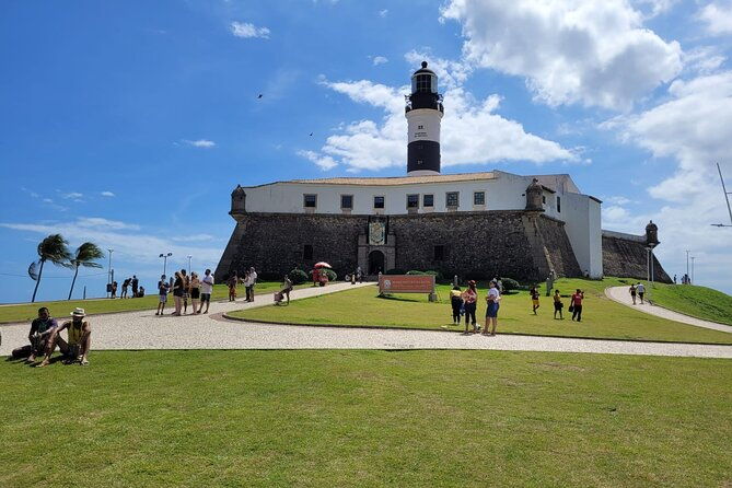 private-salvador-city-tour-driving-walking