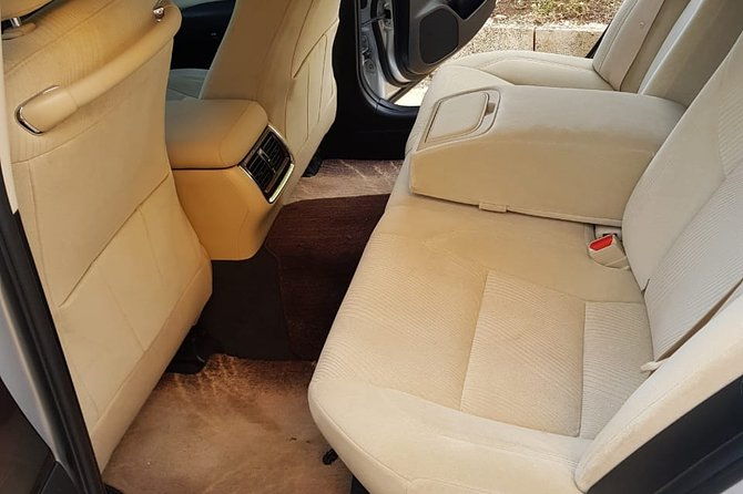 private-sangster-airport-transfer-to-excellence-oyster-bay-hotel