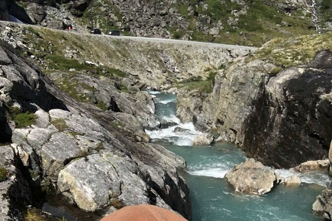 private-shore-excursions-troll-road-in-5-7-groups
