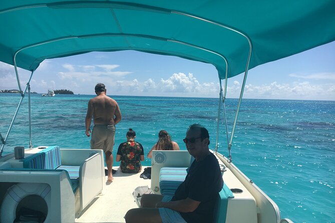 private-sightseeing-swimming-boat-charter-with-bermudian-captain