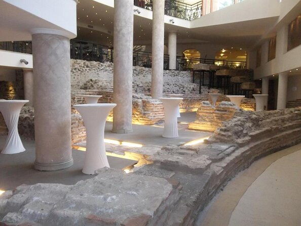 private-sofia-night-tour-with-bulgarian-folklore-dinner