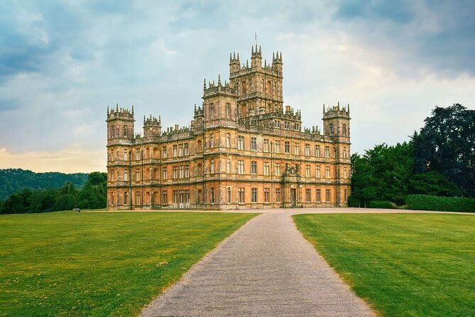 private-southampton-shore-excursion-windsor-bath-stonehenge-wilton-highclere-ldn