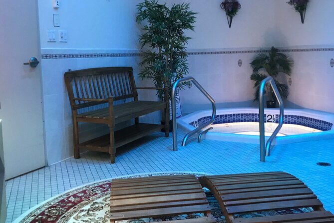 private-spa-jacuzzi-and-sauna-package-with-1-hour-massage-2