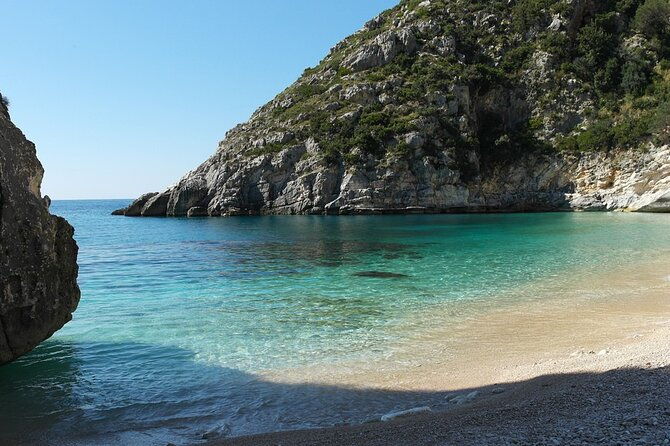 private-speedboat-for-the-grand-tour-of-national-park-grama-bay