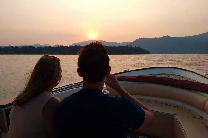 private-sunset-cruise-with-toast