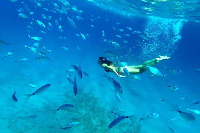 private-tour-devils-saddle-3-snorkeling-stops-soft-drinks