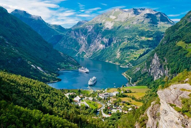 private-tour-geiranger-and-glaciers-1-to-15-people