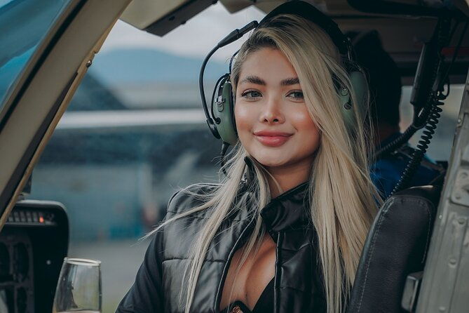 private-tour-helicopter-flightgraffiti-tourpablo-tour-medellin