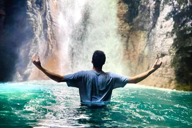 private-tour-la-leona-waterfall-all-inclusive-transportation