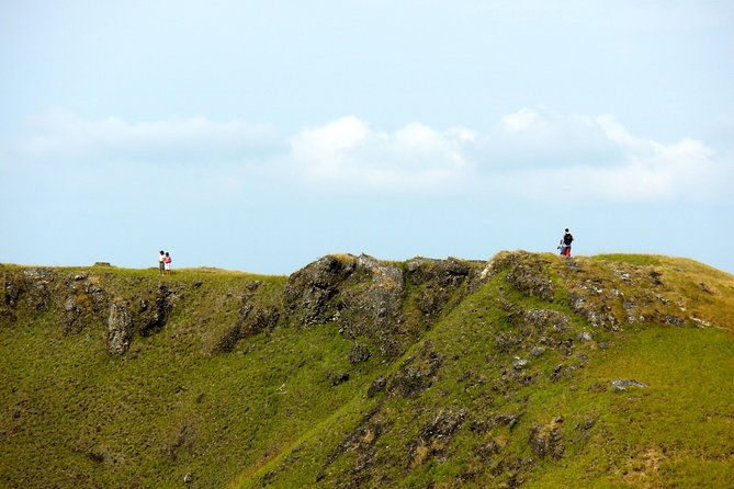 private-tour-mountain-hiking-within-an-inhabited-volcano