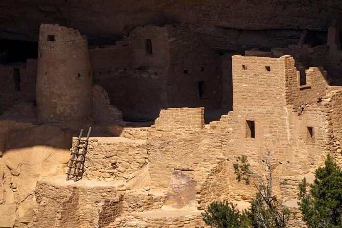 private-tour-of-mesa-verde-with-an-archeologist-trained-guide