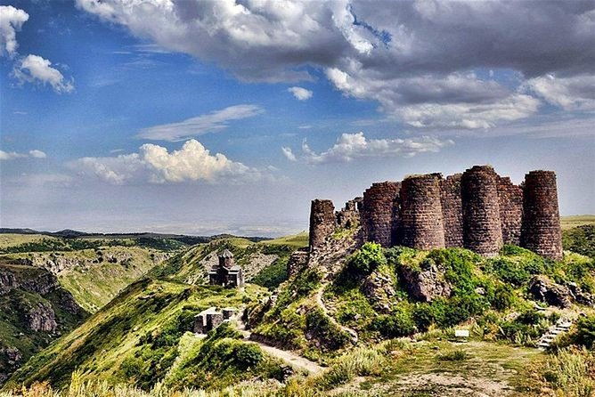 private-tour-saghmosavank-alphabet-monument-amberd-fortress-2