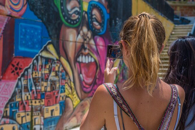 private-tour-street-art-in-medellin-urban-art-cultural-identity