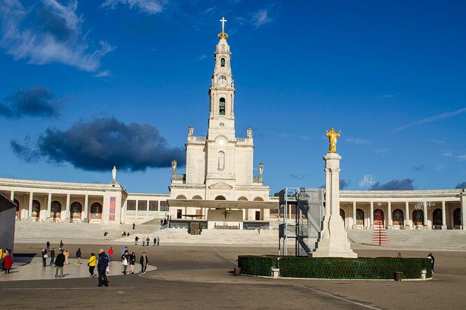 private-tour-to-fatima-with-an-official-guide