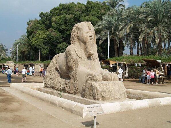 private-tour-to-giza-pyramids-and-memphis-and-saqqara-pyramids