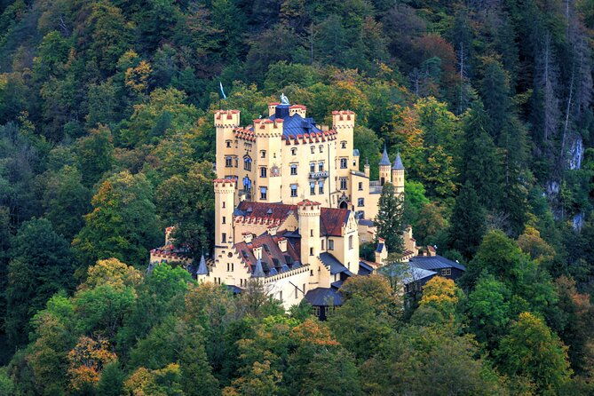 private-tour-to-royal-castle-of-neuschwanstein-and-hohenschwangau