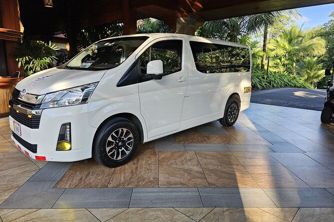 private-transfer-fortuna-to-sjo-airport-from-1-to-6-passengers