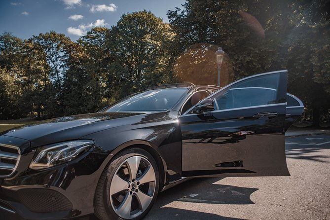 private-transfer-from-bru-airport-to-brussels-city-with-luxury-limousine-3-pax-2