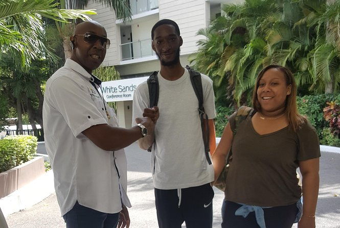 private-transfer-from-montego-bay-airport-to-hilton-rose-hall