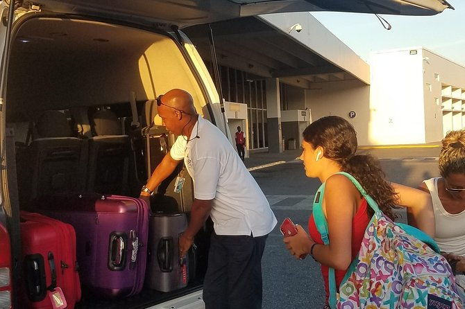 private-transfer-from-montego-bay-airport-to-royalton-white-sands