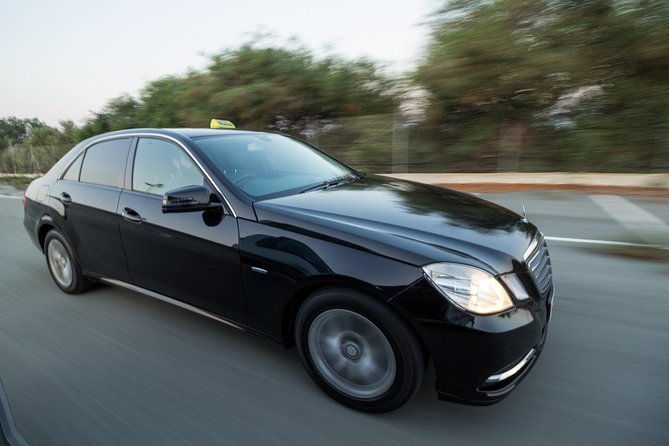 private-transfer-larnaca-airport-to-larnaca-district-1-14-pax