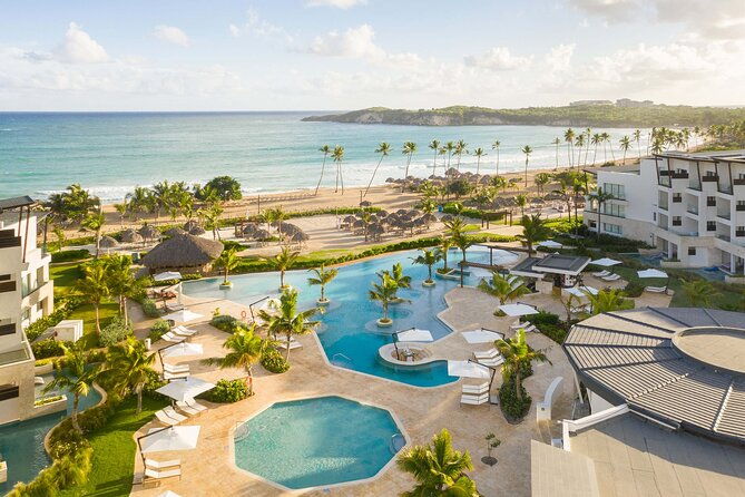 private-transfer-punta-cana-airport-to-or-from-dreams-macao